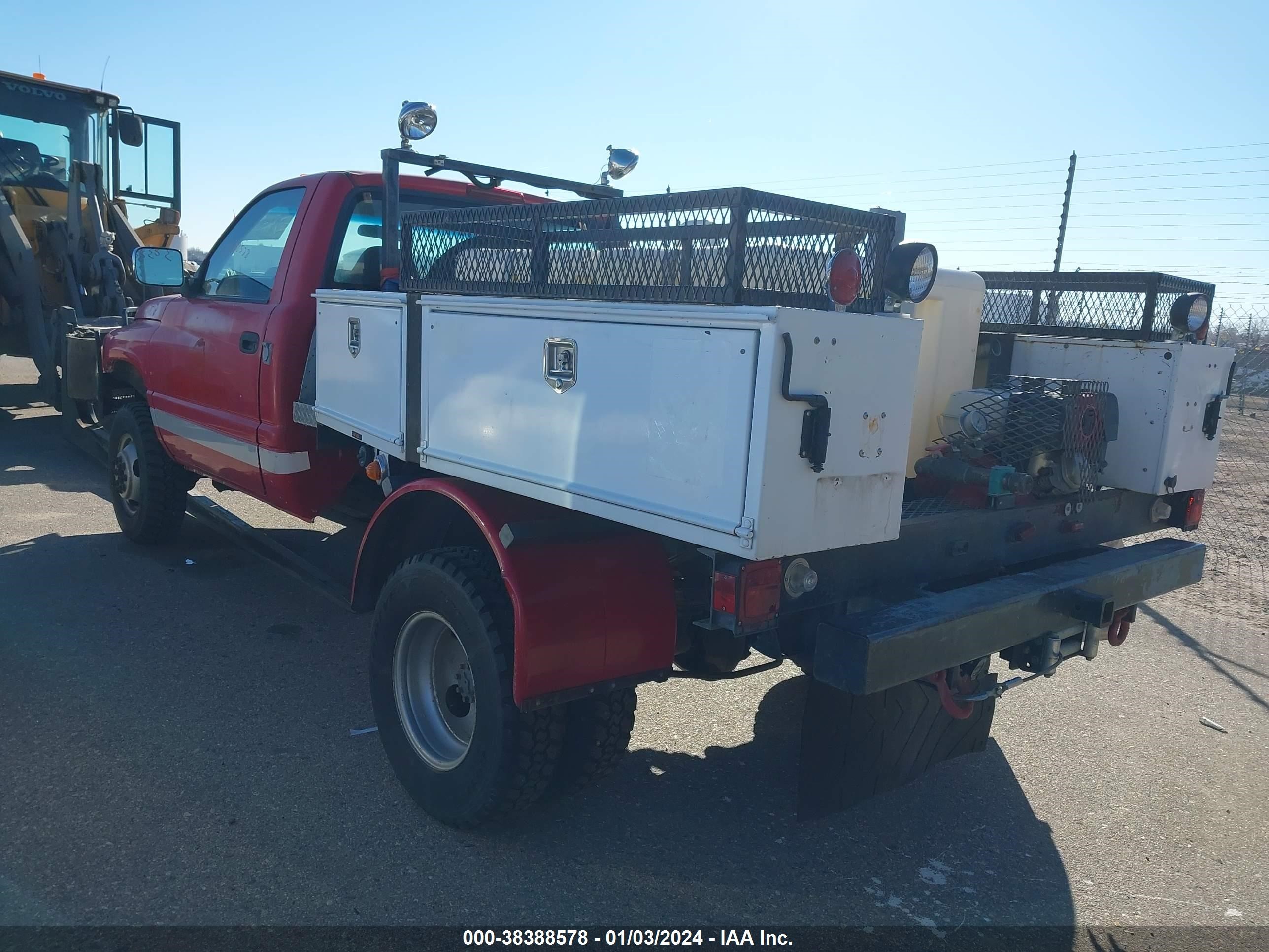 Photo 2 VIN: 1B7MF36C2TS520969 - DODGE RAM 