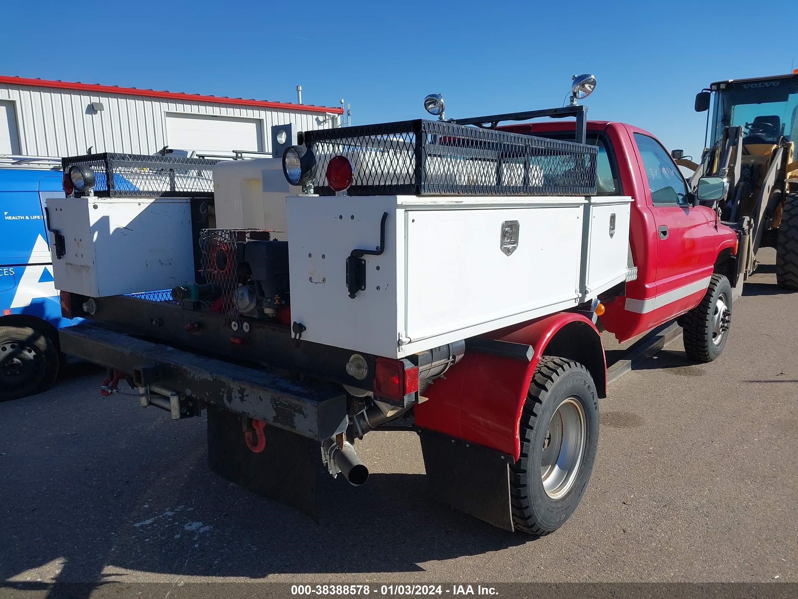 Photo 3 VIN: 1B7MF36C2TS520969 - DODGE RAM 