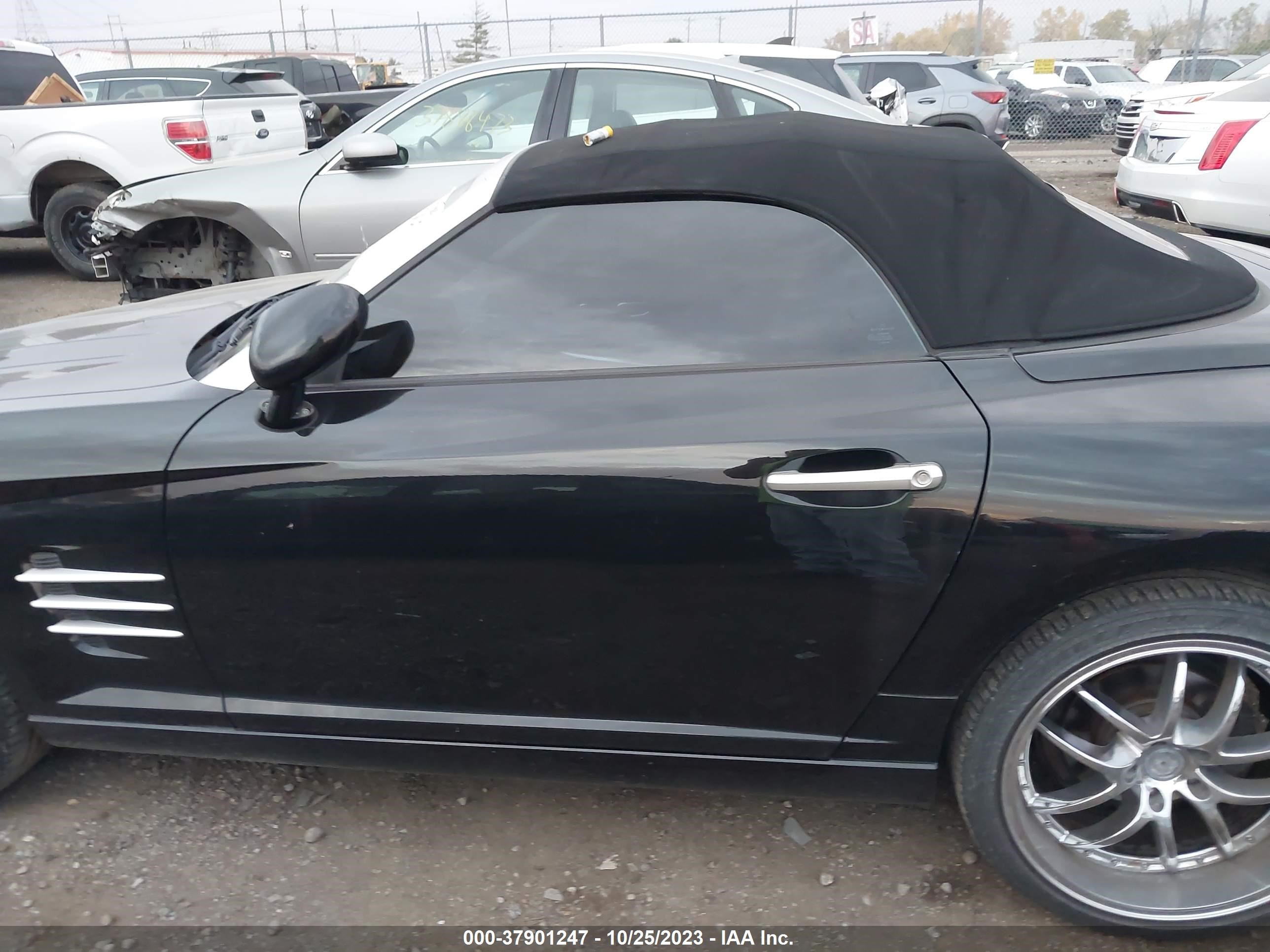 Photo 13 VIN: 1C3AN65L45X044517 - CHRYSLER CROSSFIRE 