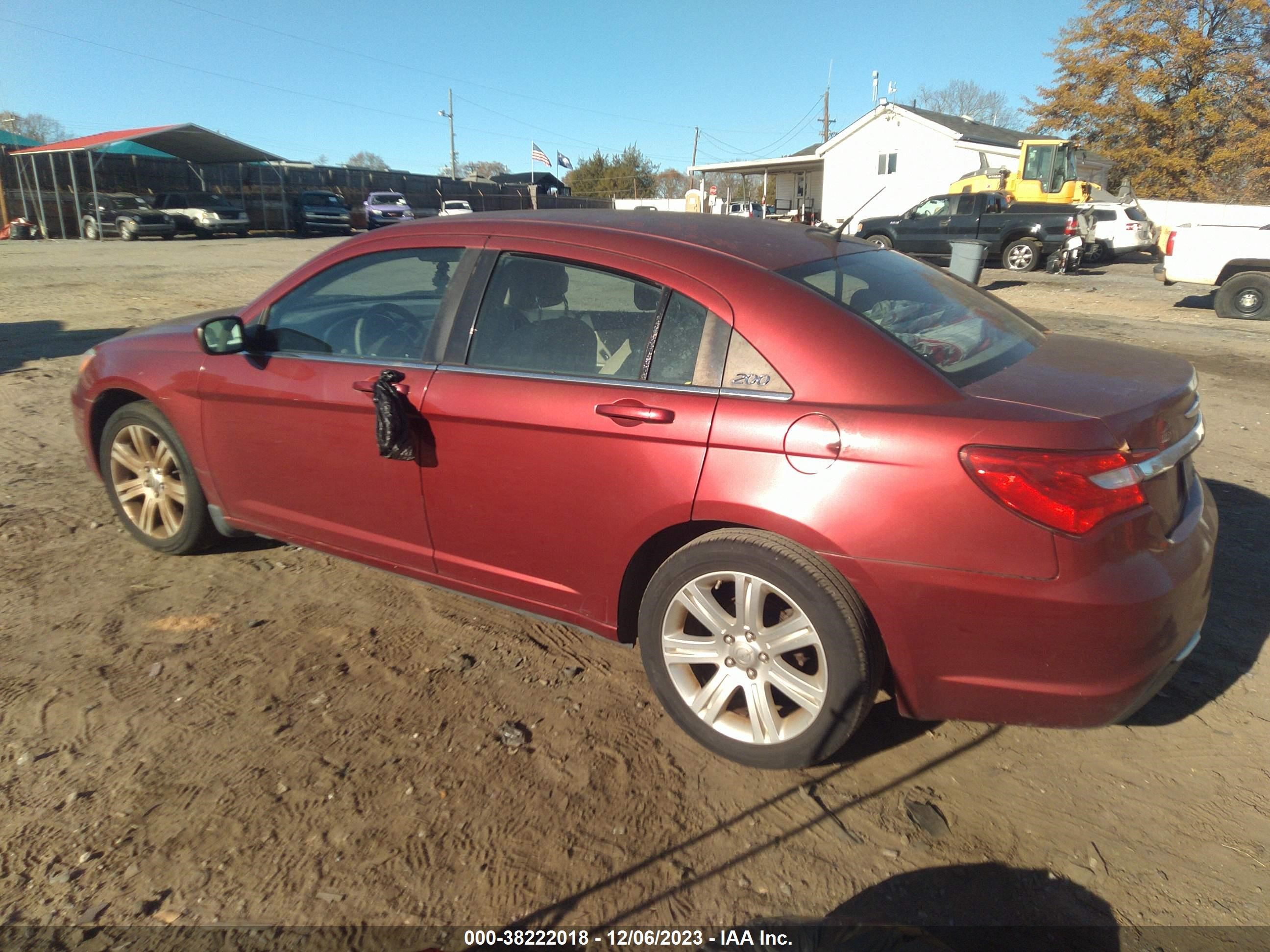 Photo 2 VIN: 1C3BC1FB0BN584294 - CHRYSLER 200 