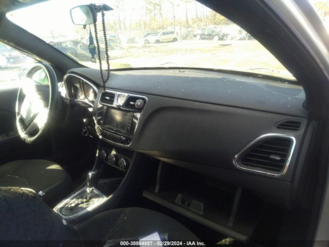 Photo 4 VIN: 1C3BC1FB0BN607153 - CHRYSLER 200 