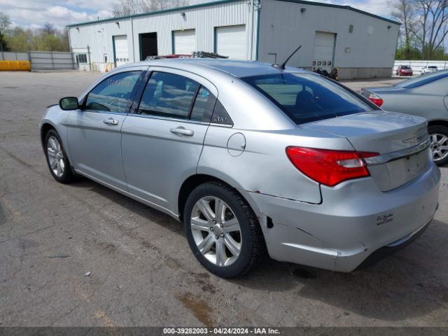 Photo 2 VIN: 1C3BC1FB2BN611916 - CHRYSLER 200 