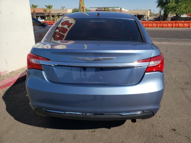 Photo 3 VIN: 1C3BC1FB3BN532982 - CHRYSLER 200 