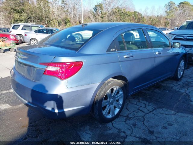 Photo 3 VIN: 1C3BC1FB3BN579607 - CHRYSLER 200 