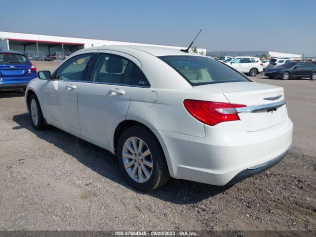 Photo 2 VIN: 1C3BC1FB4BN531209 - CHRYSLER 200 