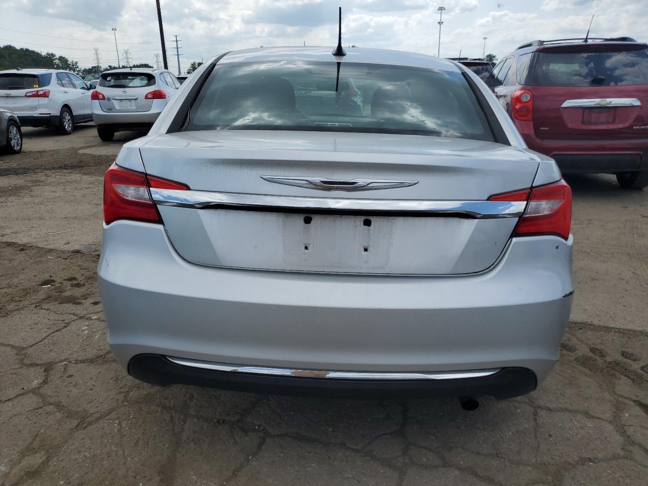 Photo 5 VIN: 1C3BC1FB4BN567689 - CHRYSLER 200 