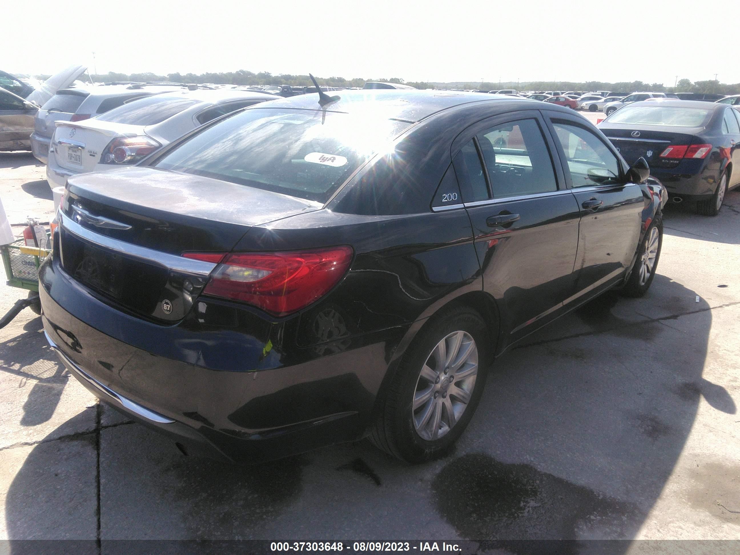 Photo 3 VIN: 1C3BC1FB5BN500938 - CHRYSLER 200 