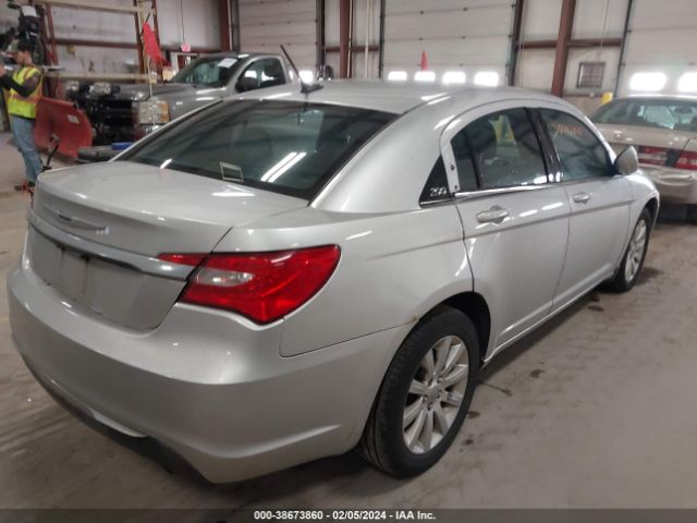 Photo 3 VIN: 1C3BC1FB5BN569077 - CHRYSLER 200 