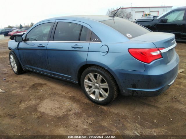 Photo 2 VIN: 1C3BC1FB5BN617337 - CHRYSLER 200 