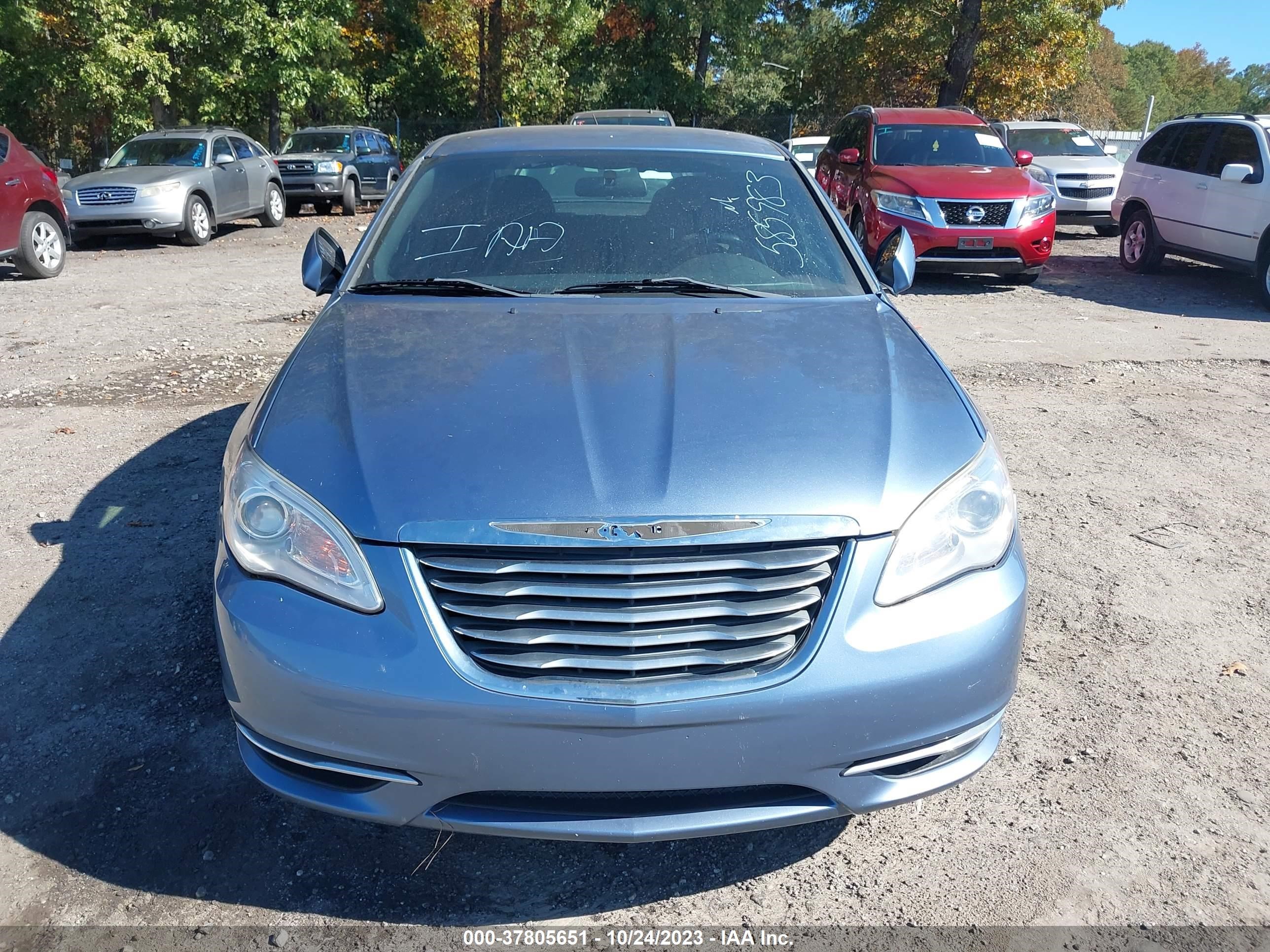 Photo 5 VIN: 1C3BC1FB6BN585983 - CHRYSLER 200 