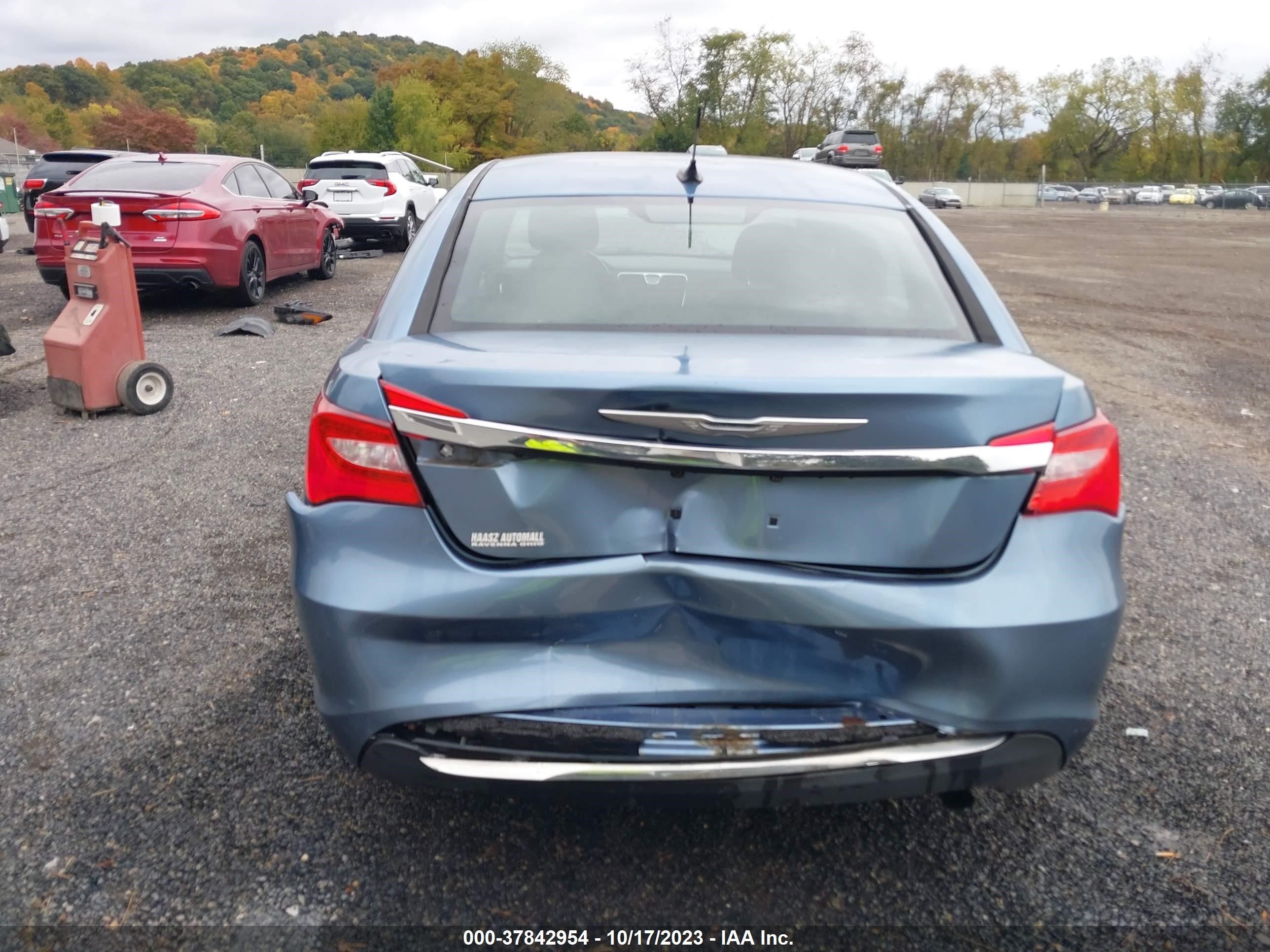 Photo 5 VIN: 1C3BC1FB8BN614884 - CHRYSLER 200 