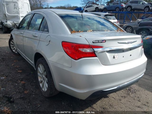 Photo 2 VIN: 1C3BC1FBXBN570418 - CHRYSLER 200 