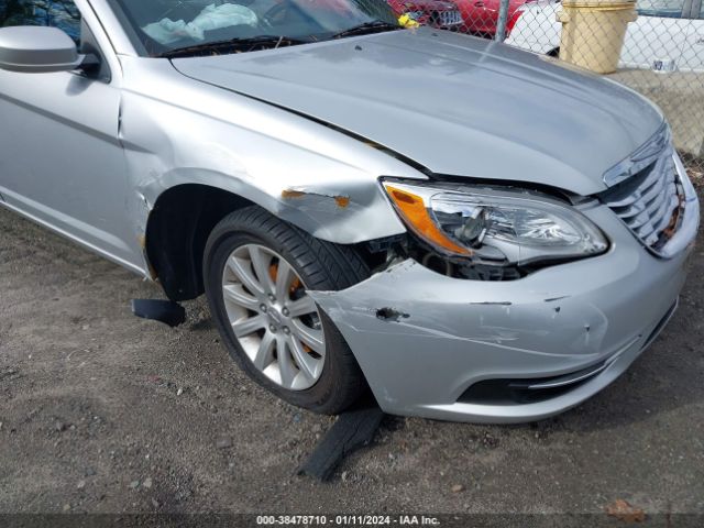 Photo 5 VIN: 1C3BC1FBXBN570418 - CHRYSLER 200 