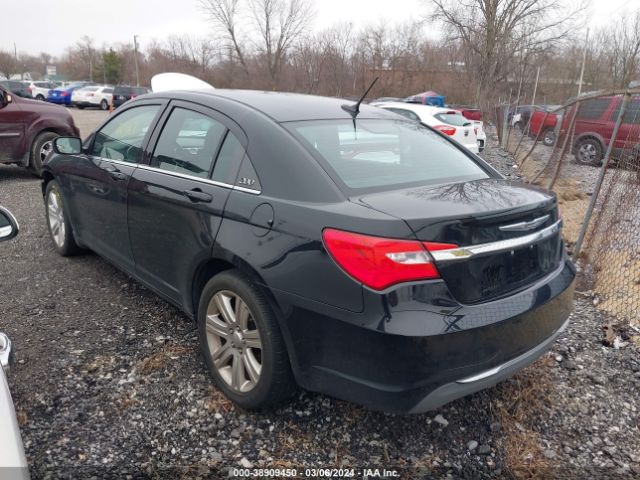 Photo 2 VIN: 1C3BC1FBXBN602364 - CHRYSLER 200 