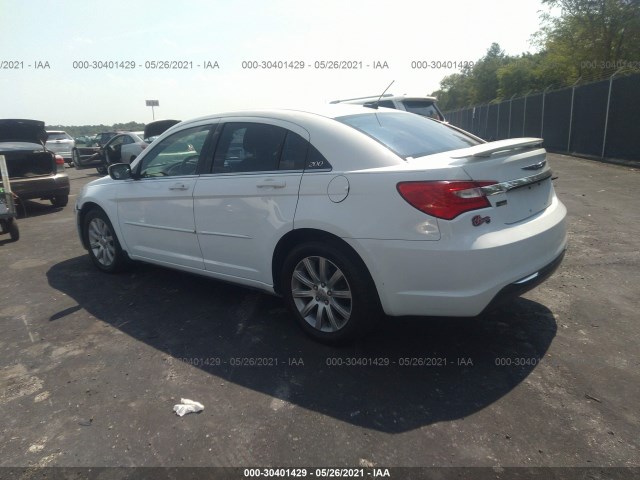 Photo 2 VIN: 1C3BC1FG1BN553518 - CHRYSLER 200 