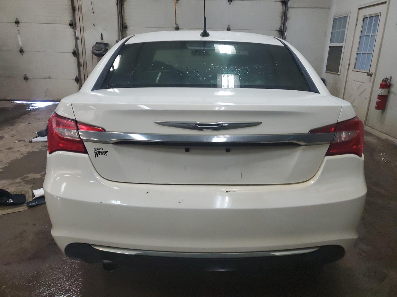 Photo 5 VIN: 1C3BC1FG4BN522795 - CHRYSLER 200 