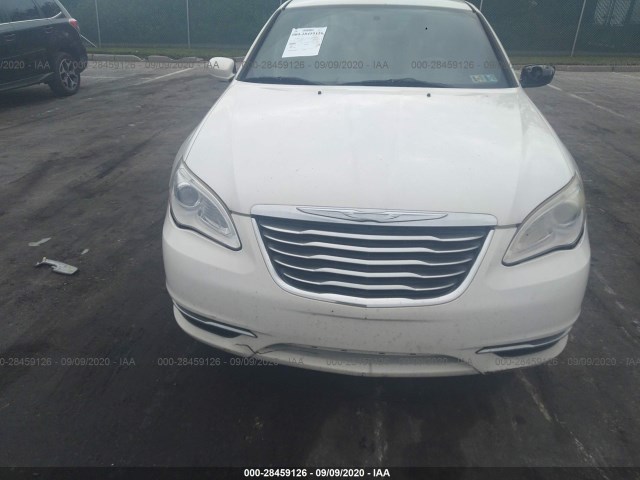 Photo 5 VIN: 1C3BC1FG6BN504105 - CHRYSLER 200 