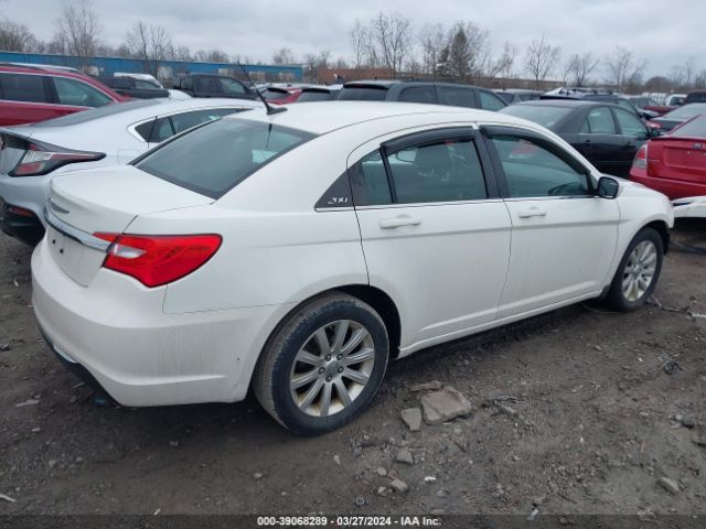 Photo 3 VIN: 1C3BC1FG6BN515198 - CHRYSLER 200 