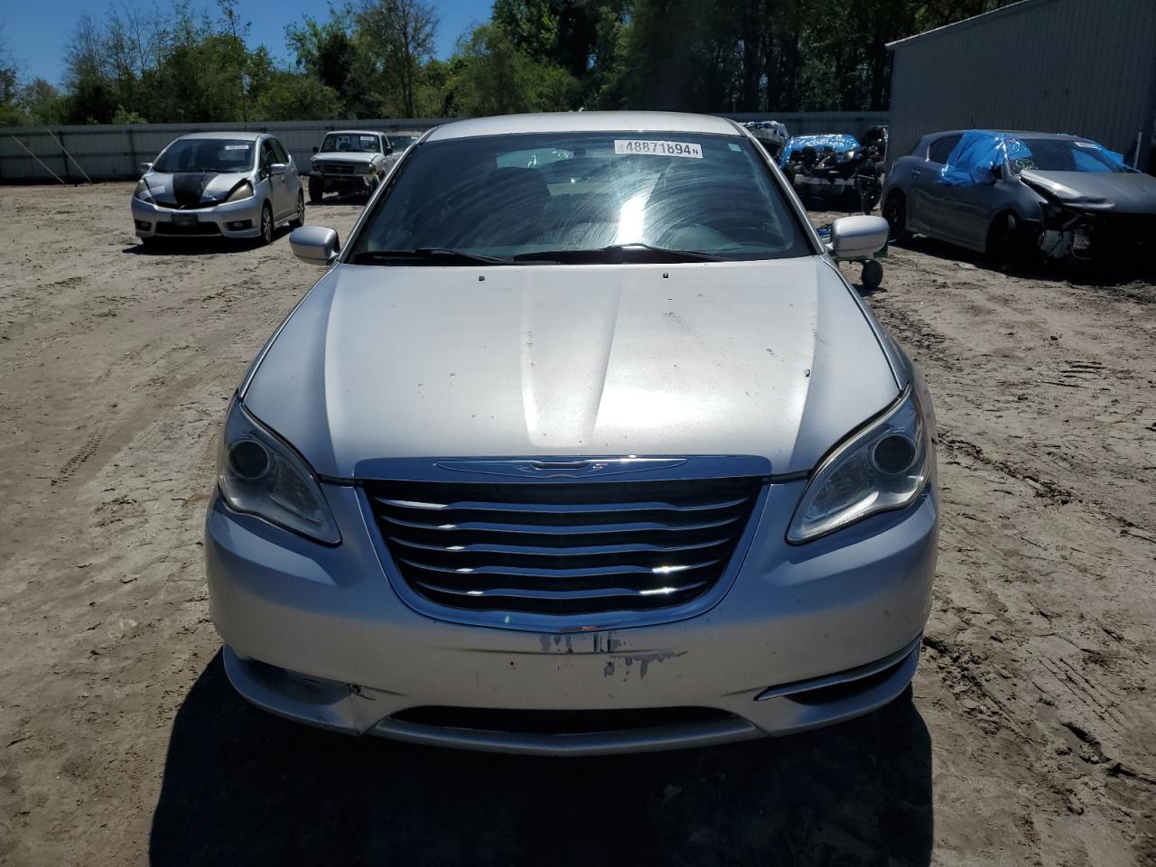 Photo 4 VIN: 1C3BC1FG9BN555792 - CHRYSLER 200 