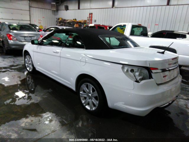 Photo 2 VIN: 1C3BC2EB6BN611697 - CHRYSLER 200 