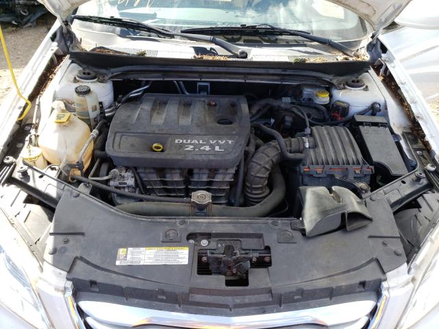 Photo 6 VIN: 1C3BC2EB8BN620157 - CHRYSLER 200 TOURIN 