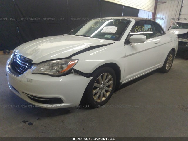 Photo 1 VIN: 1C3BC2EG1BN560606 - CHRYSLER 200 