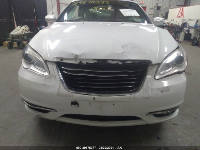 Photo 5 VIN: 1C3BC2EG1BN560606 - CHRYSLER 200 