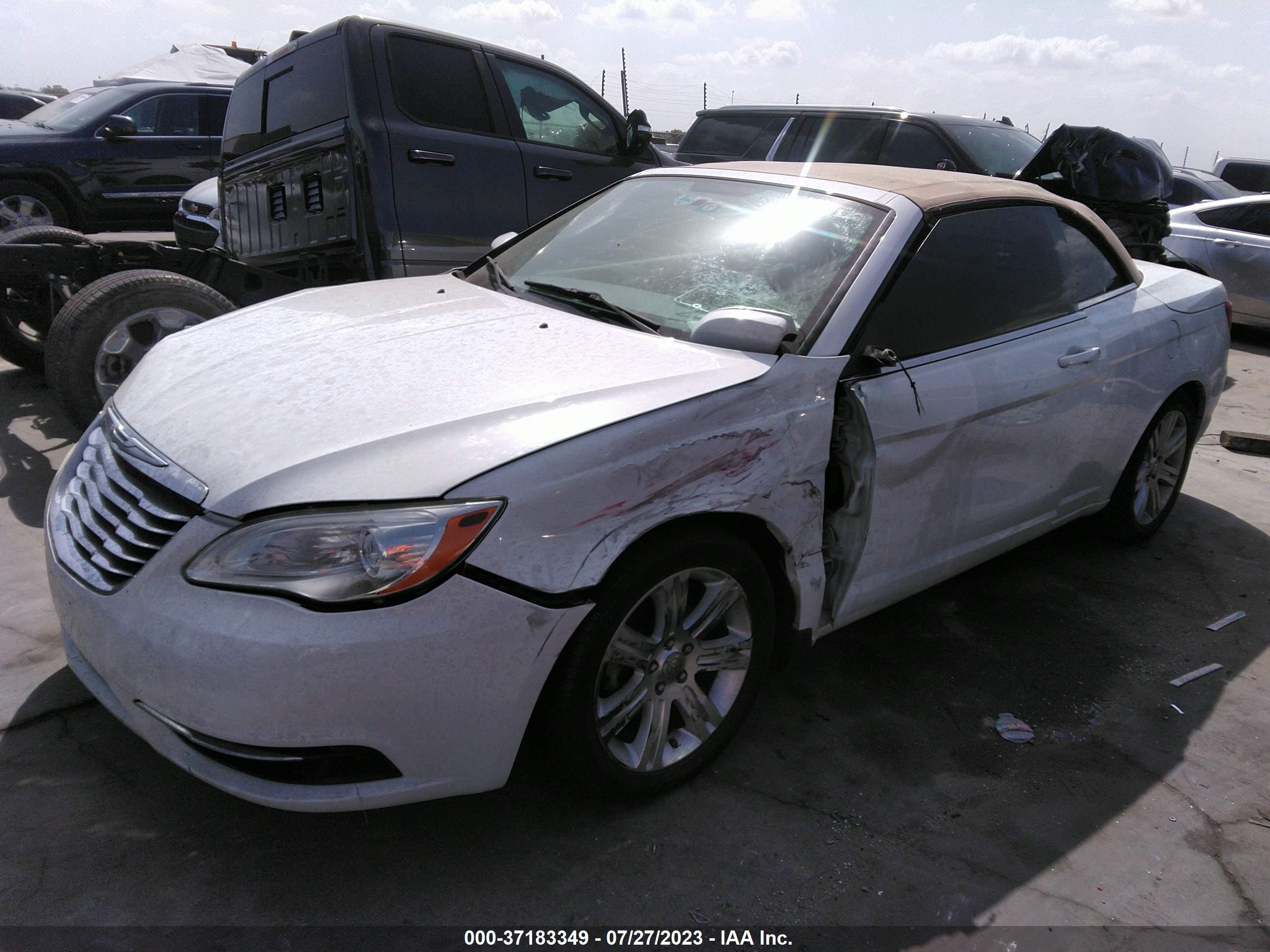 Photo 1 VIN: 1C3BC2EG1BN620562 - CHRYSLER 200 