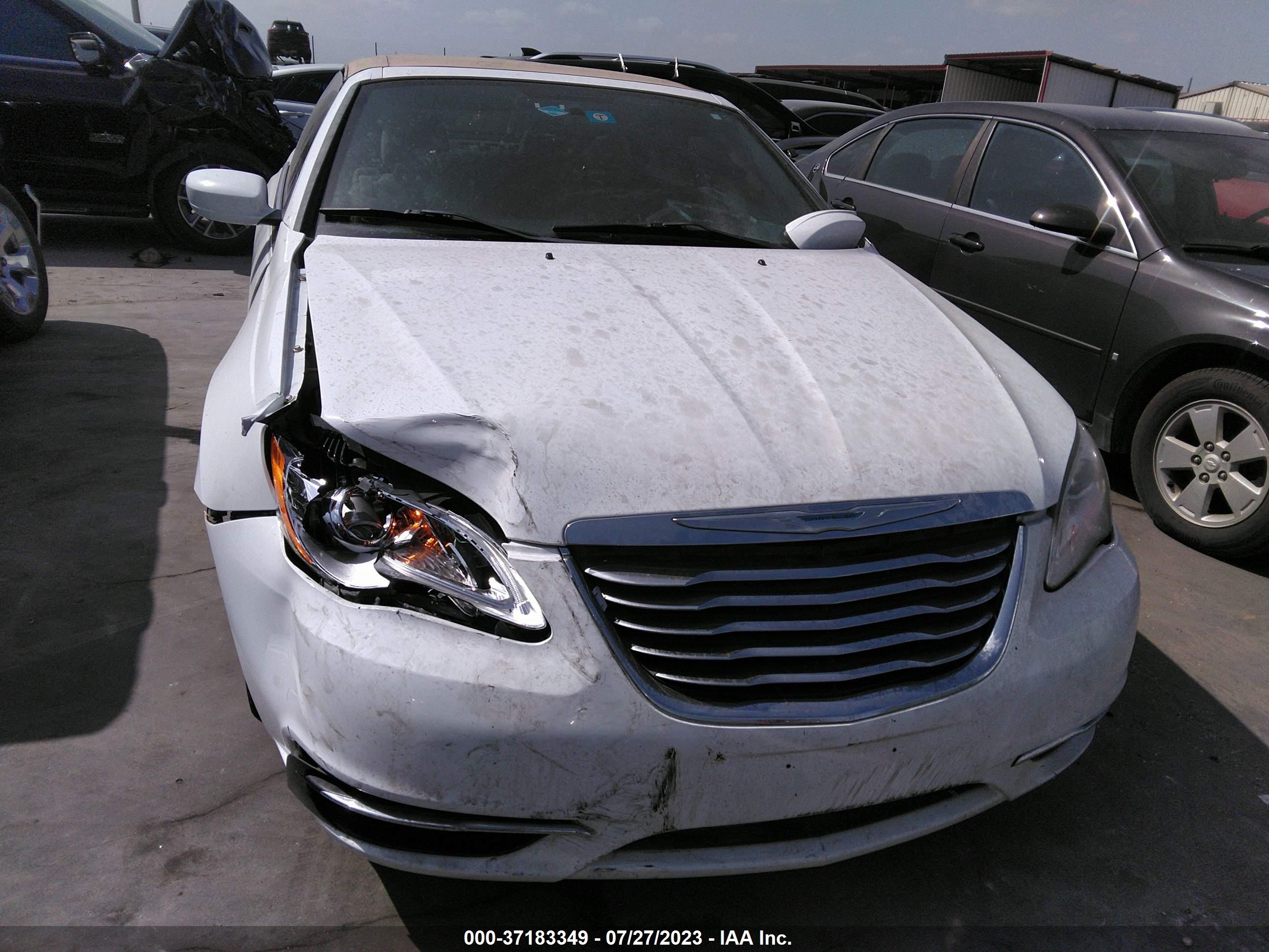 Photo 10 VIN: 1C3BC2EG1BN620562 - CHRYSLER 200 