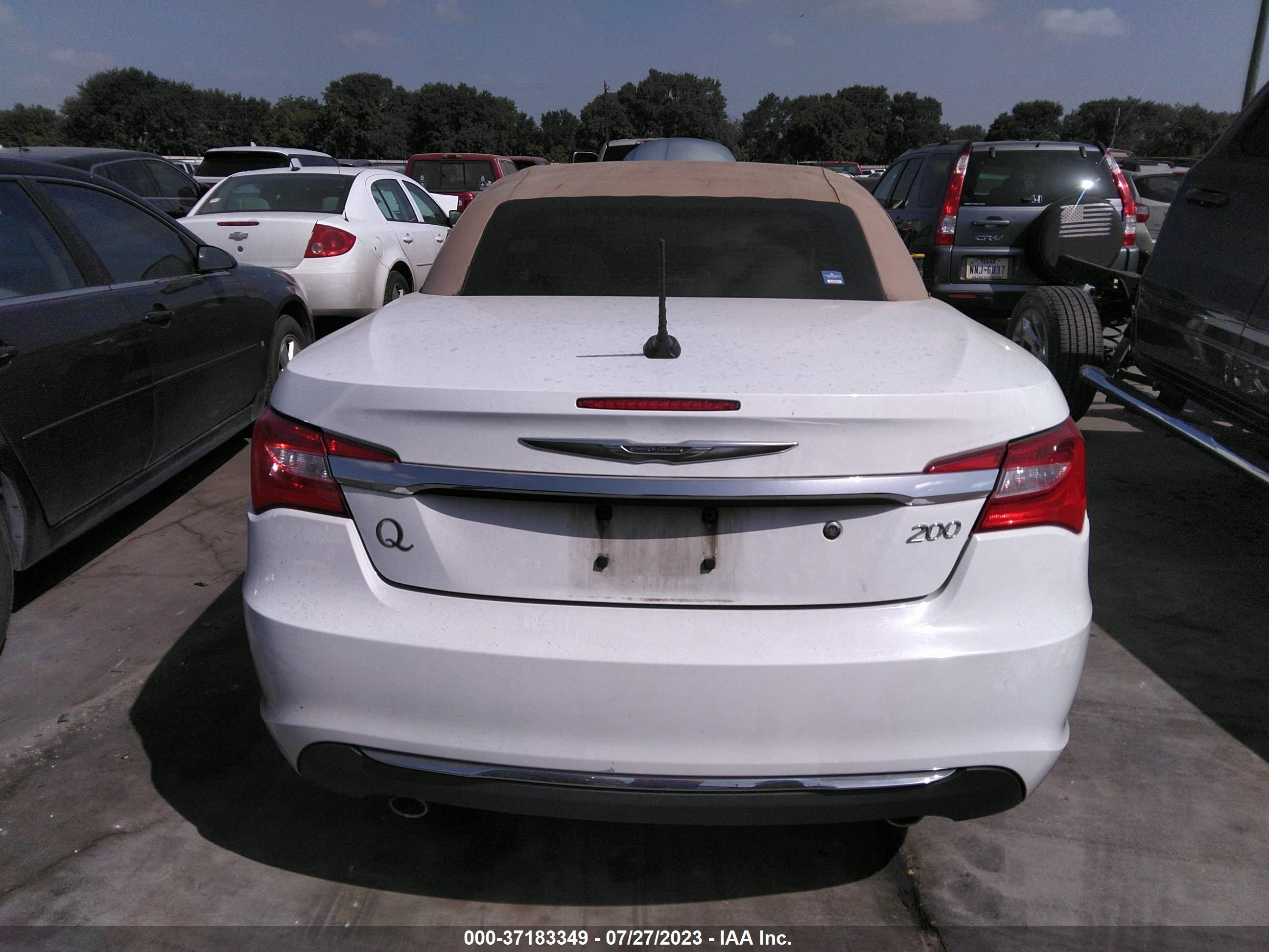 Photo 14 VIN: 1C3BC2EG1BN620562 - CHRYSLER 200 