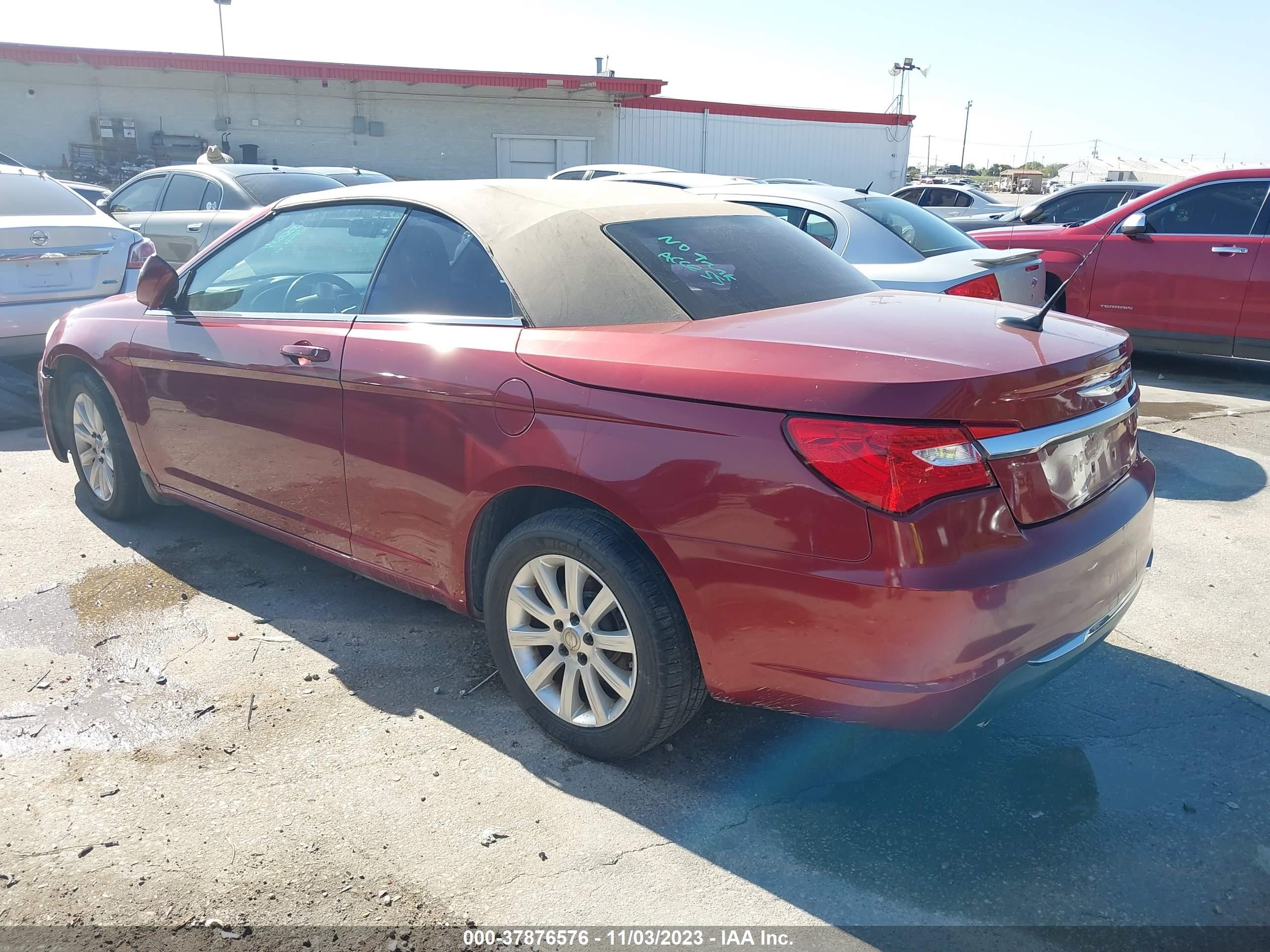 Photo 2 VIN: 1C3BC2EG3BN532595 - CHRYSLER 200 