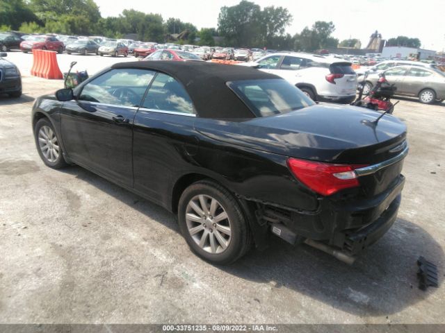 Photo 2 VIN: 1C3BC2EG6BN539590 - CHRYSLER 200 