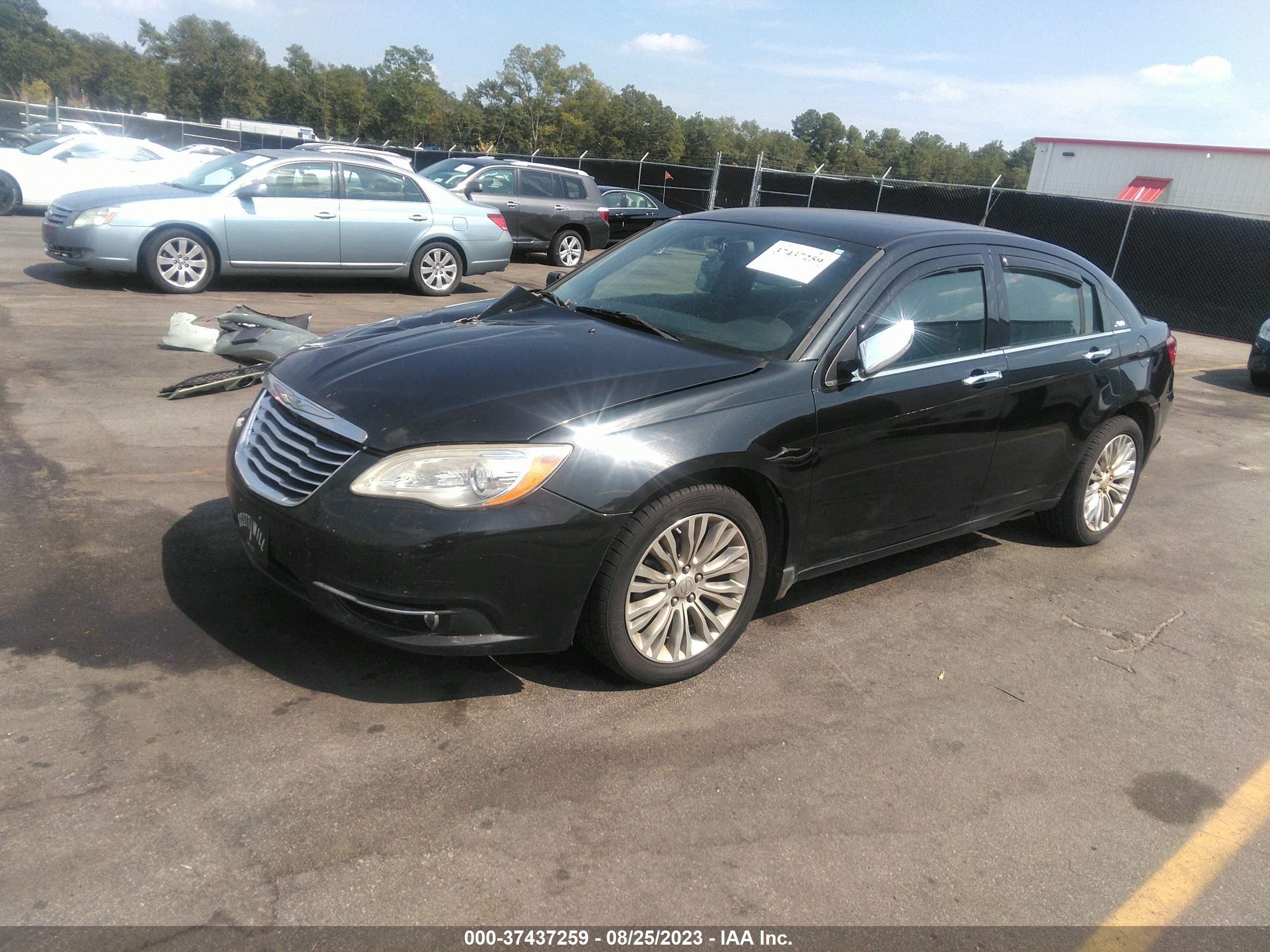 Photo 1 VIN: 1C3BC2FG0BN518152 - CHRYSLER 200 