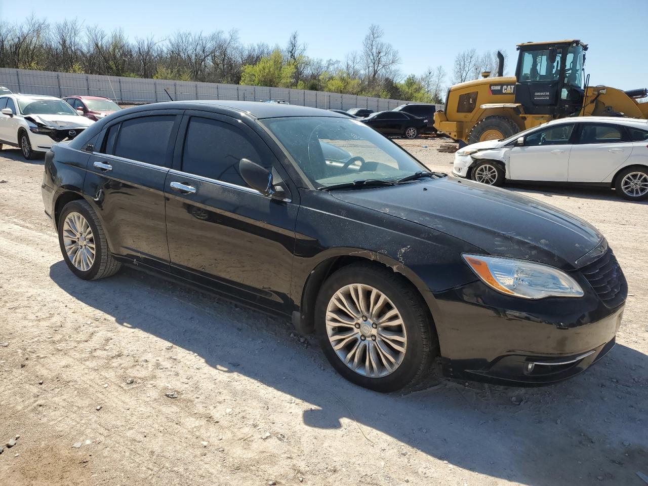 Photo 3 VIN: 1C3BC2FG1BN580370 - CHRYSLER 200 