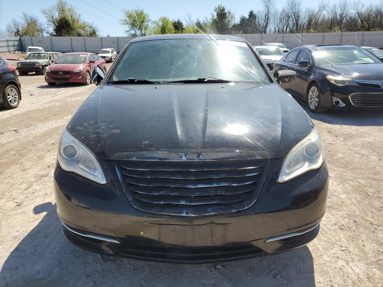 Photo 4 VIN: 1C3BC2FG1BN580370 - CHRYSLER 200 