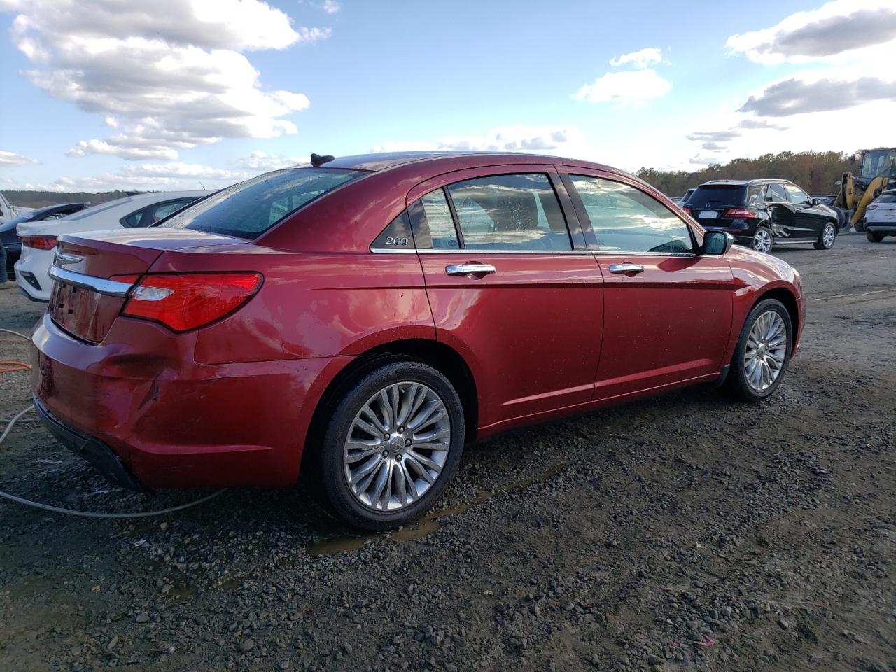 Photo 2 VIN: 1C3BC2FG2BN504933 - CHRYSLER 200 