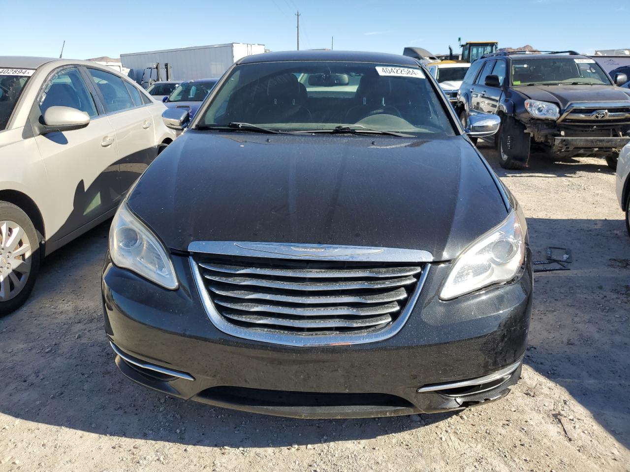 Photo 4 VIN: 1C3BC2FG3BN520154 - CHRYSLER 200 