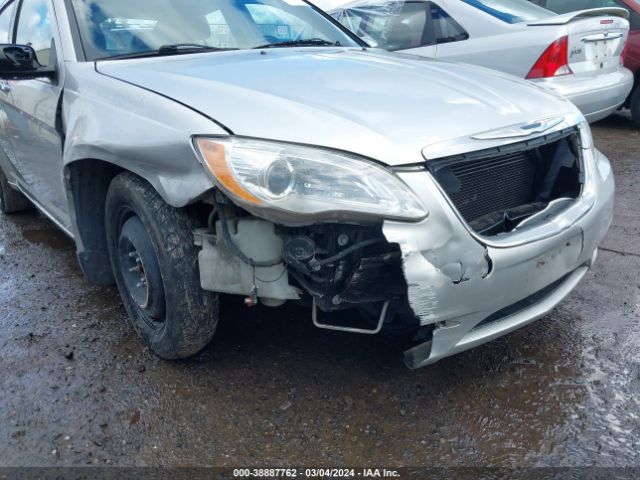 Photo 5 VIN: 1C3BC2FG4BN572036 - CHRYSLER 200 