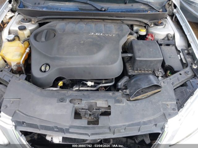 Photo 9 VIN: 1C3BC2FG4BN572036 - CHRYSLER 200 