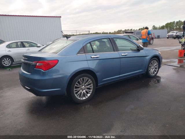 Photo 3 VIN: 1C3BC2FG8BN582701 - CHRYSLER 200 