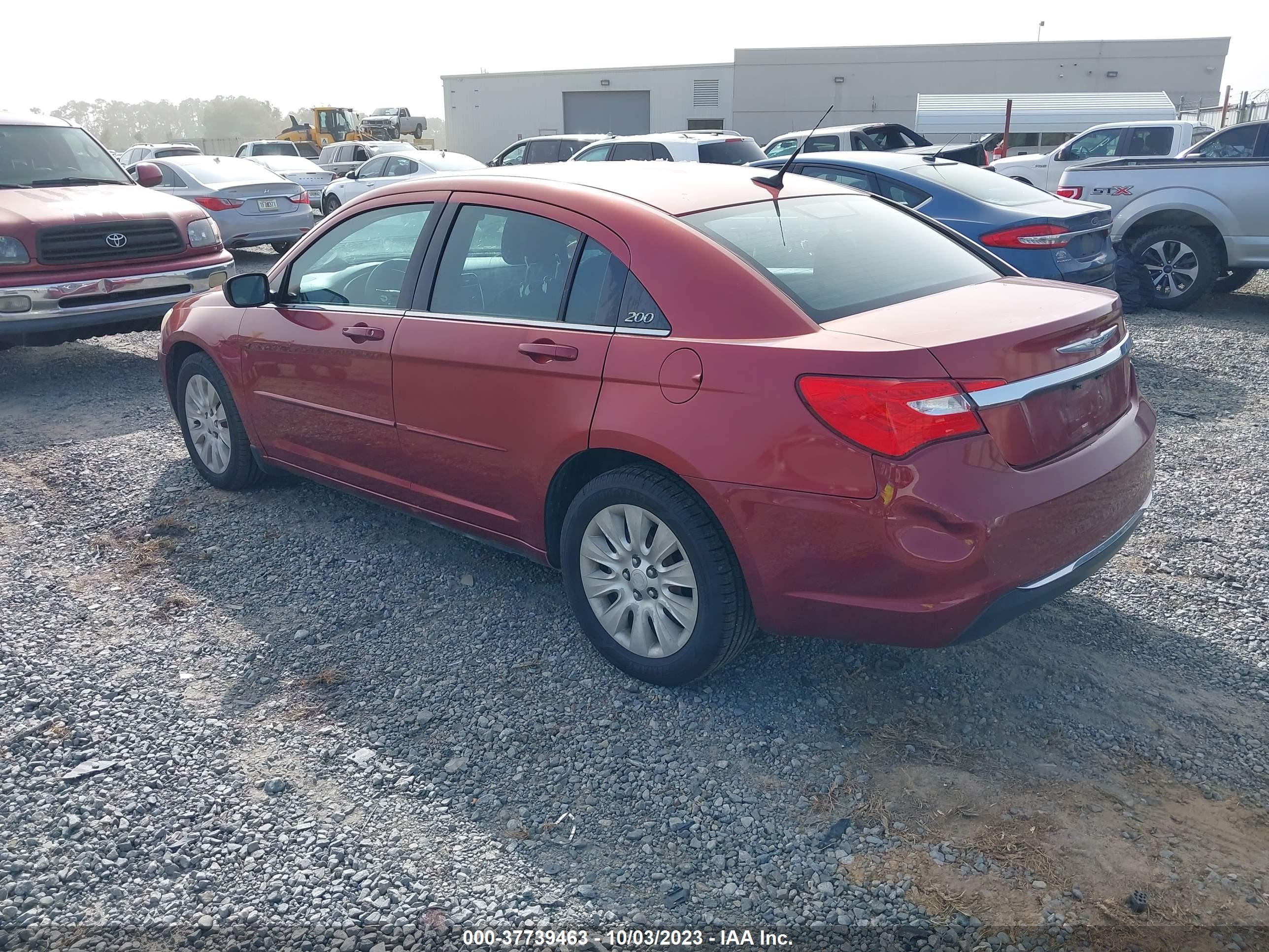 Photo 2 VIN: 1C3BC4FB3BN515732 - CHRYSLER 200 