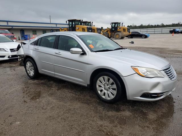 Photo 3 VIN: 1C3BC4FB3BN550657 - CHRYSLER 200 LX 