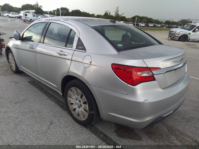 Photo 2 VIN: 1C3BC4FB5BN521886 - CHRYSLER 200 