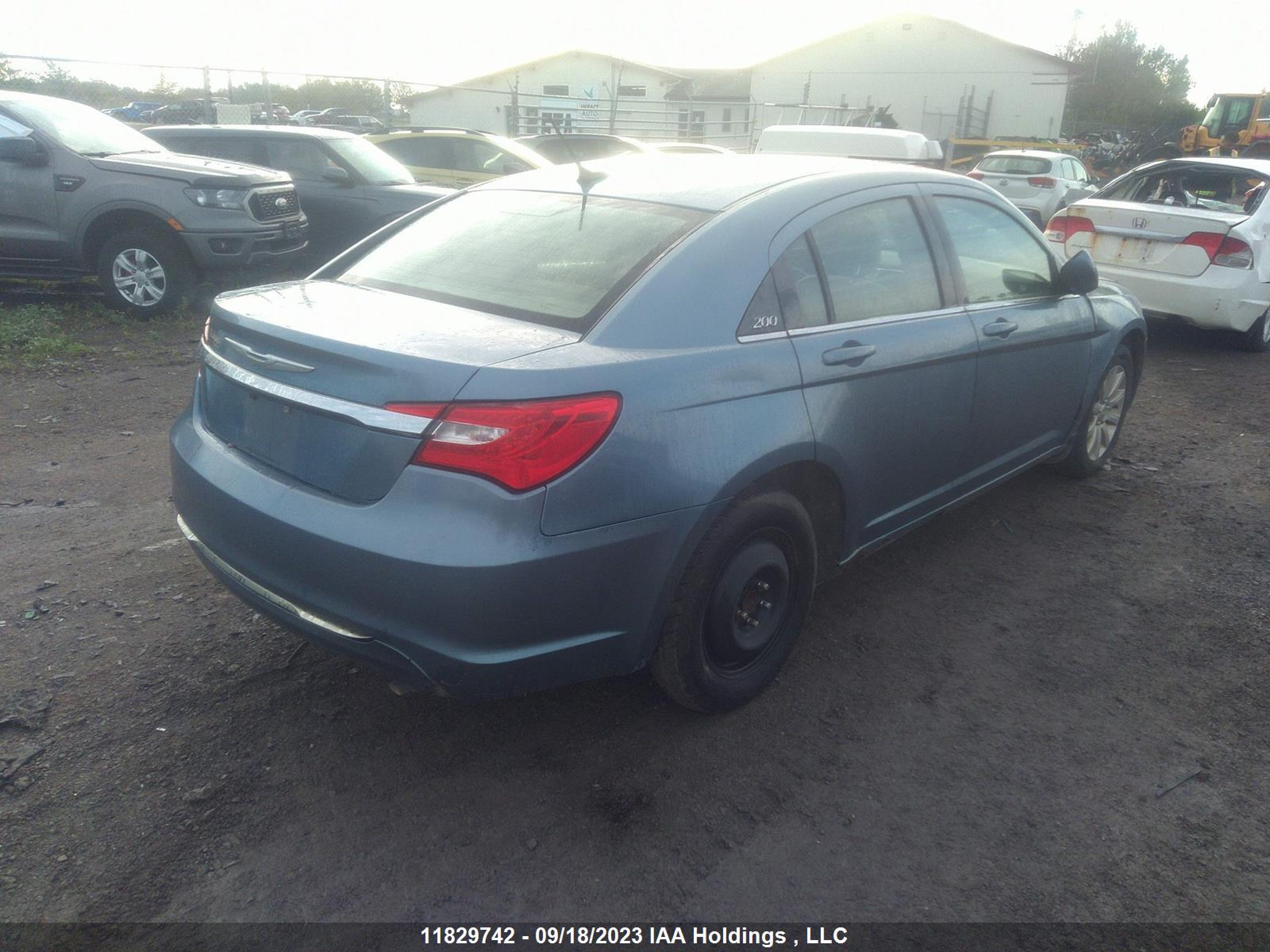 Photo 3 VIN: 1C3BC4FB9BN539937 - CHRYSLER 200 