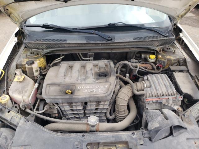 Photo 6 VIN: 1C3BC4FBXBN526940 - CHRYSLER 200 LX 