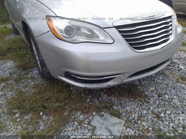 Photo 5 VIN: 1C3BC4FG5BN532401 - CHRYSLER 200 