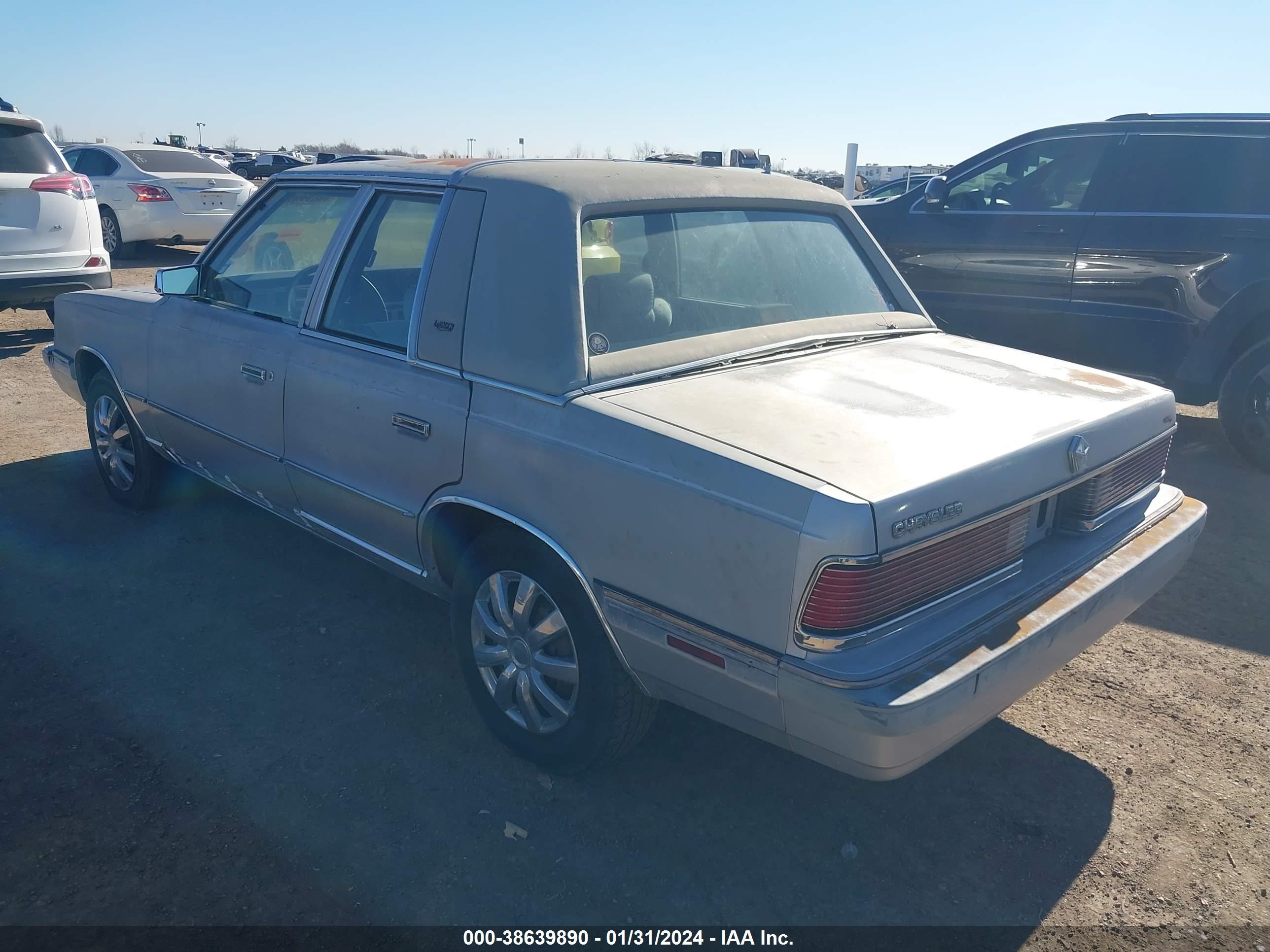 Photo 2 VIN: 1C3BC55K5JF141026 - CHRYSLER LE BARON 