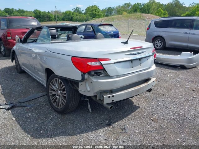 Photo 2 VIN: 1C3BC7EG3BN615909 - CHRYSLER 200 