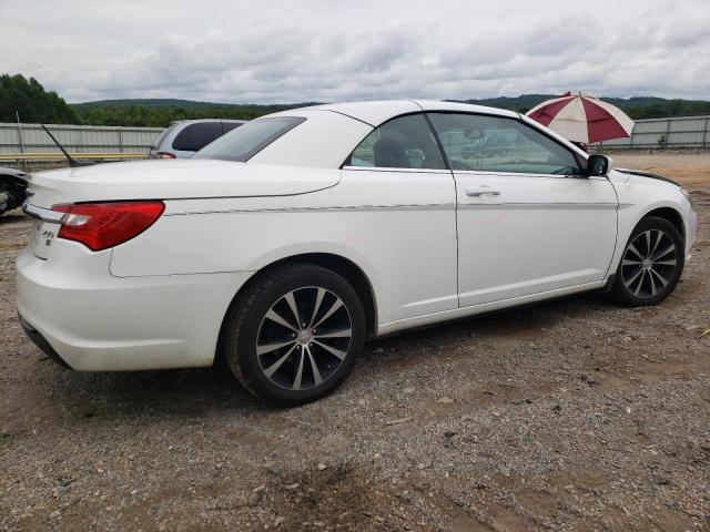 Photo 2 VIN: 1C3BC8EG2BN611629 - CHRYSLER 200 S 