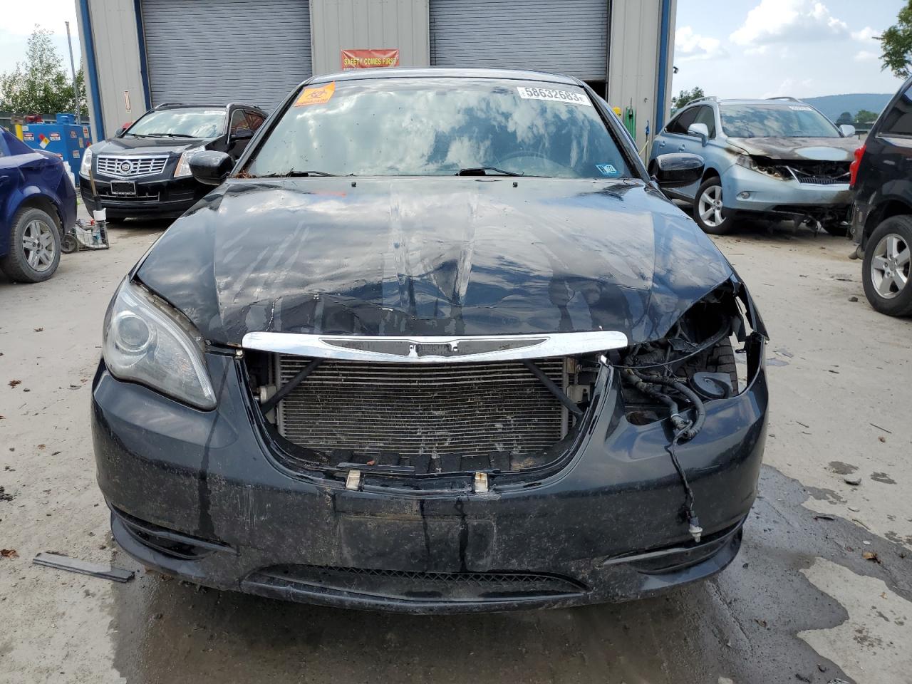 Photo 4 VIN: 1C3BC8FG7BN567125 - CHRYSLER 200 